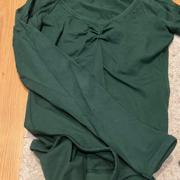 COPY - ARQ Gently Used V-Neck Bodysuit - Picture 2 of 4